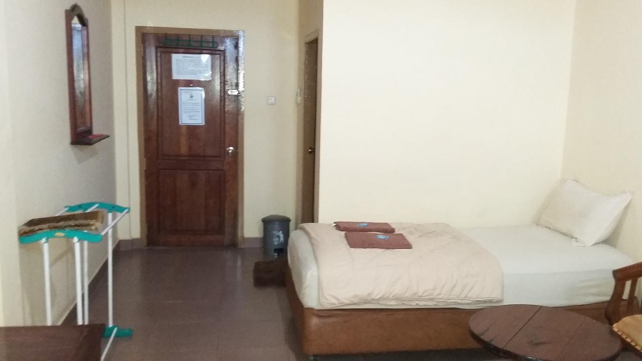 Hotel Ar - Riyadh Kualatungkal Buitenkant foto